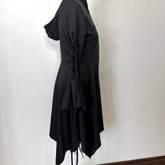Women’s High-Low Hooded Cloak Size Small - Picture 4 of 5